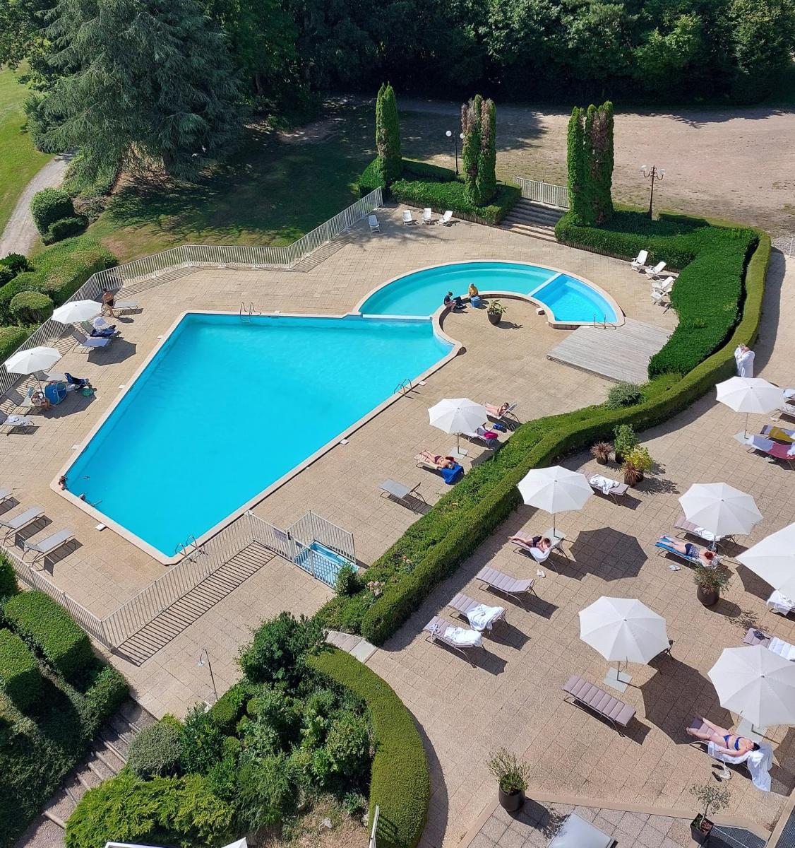 Piscine de l'établissement Domaine des Dryades ou située à proximité