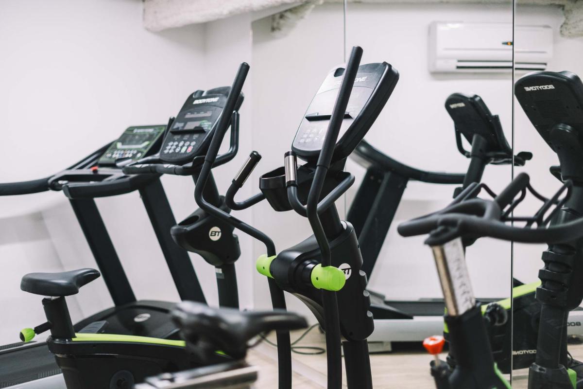 Gimnasio o instalaciones de fitness de Neptuno Hotel & SPA 4 Sup