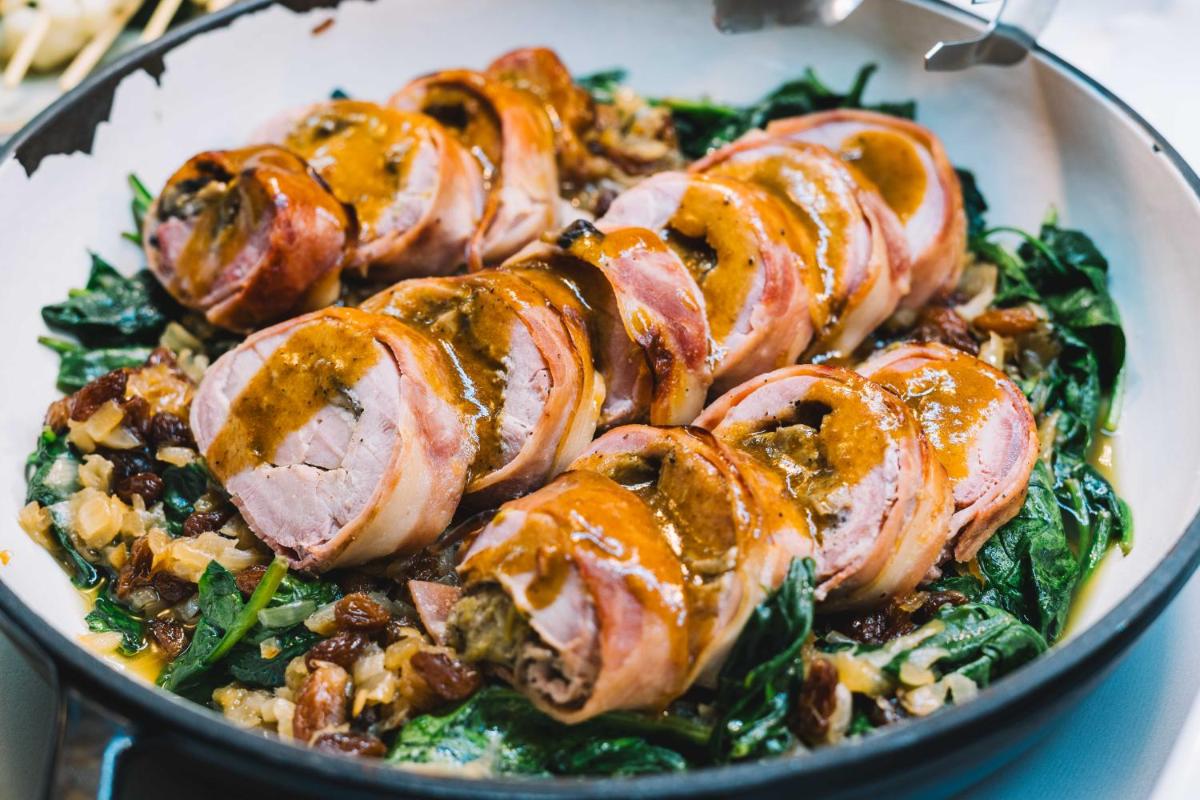 Comida en o cerca de este hotel