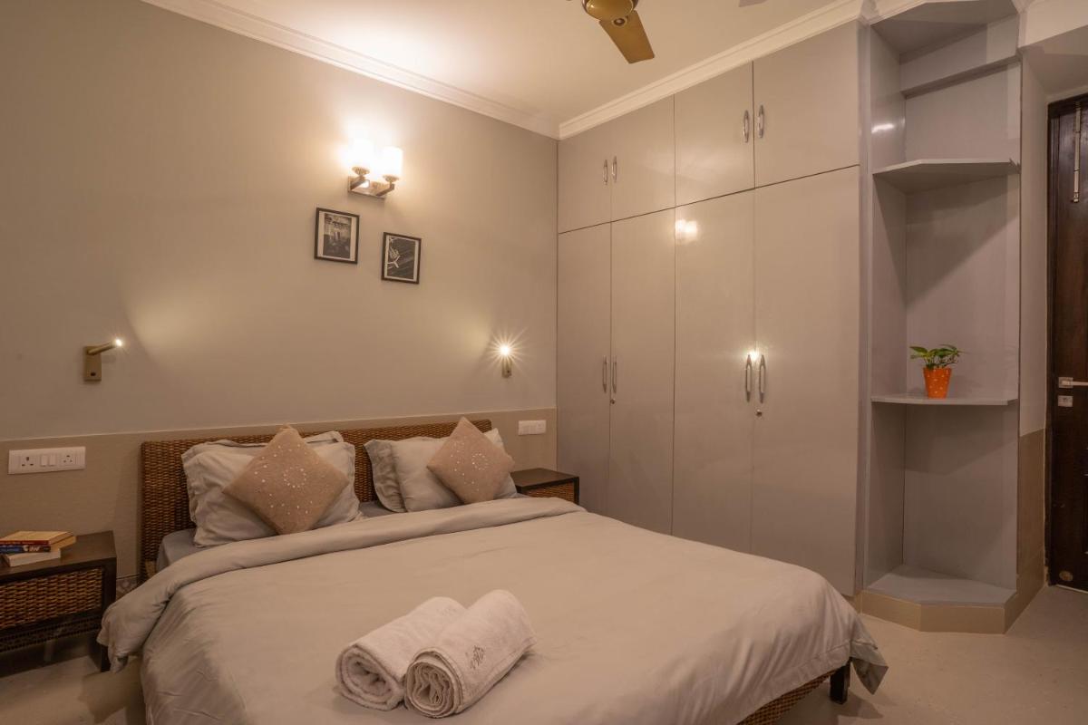Hostie TJH - Cute Mini 2BHK apt, Saket, near Max Hospital - Housity