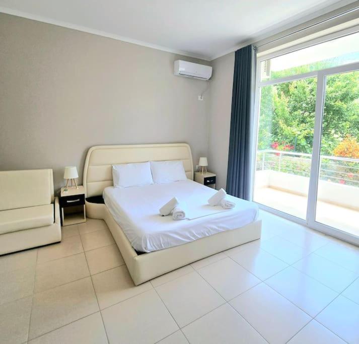 Zahos Hotel - Housity