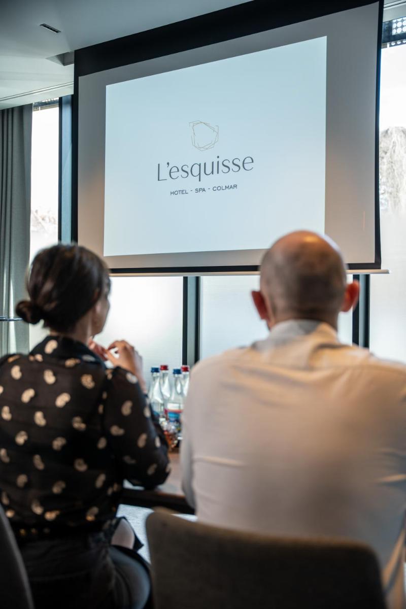 Espace de conférence ou salle de réunion dans l'établissement L'Esquisse Hotel & Spa Colmar - MGallery Collection