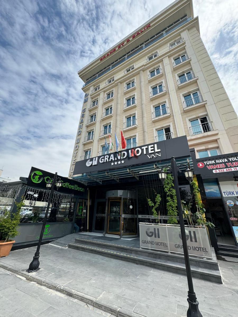 Grand Hotel Van - Housity