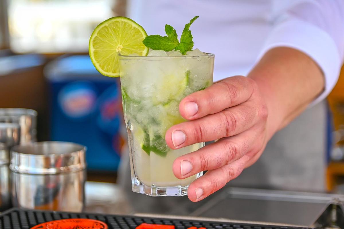 Bebidas en Parque Nereida Suites Hotel