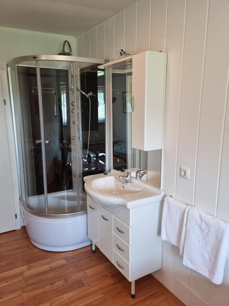 Suitetrails - Racing Apartment