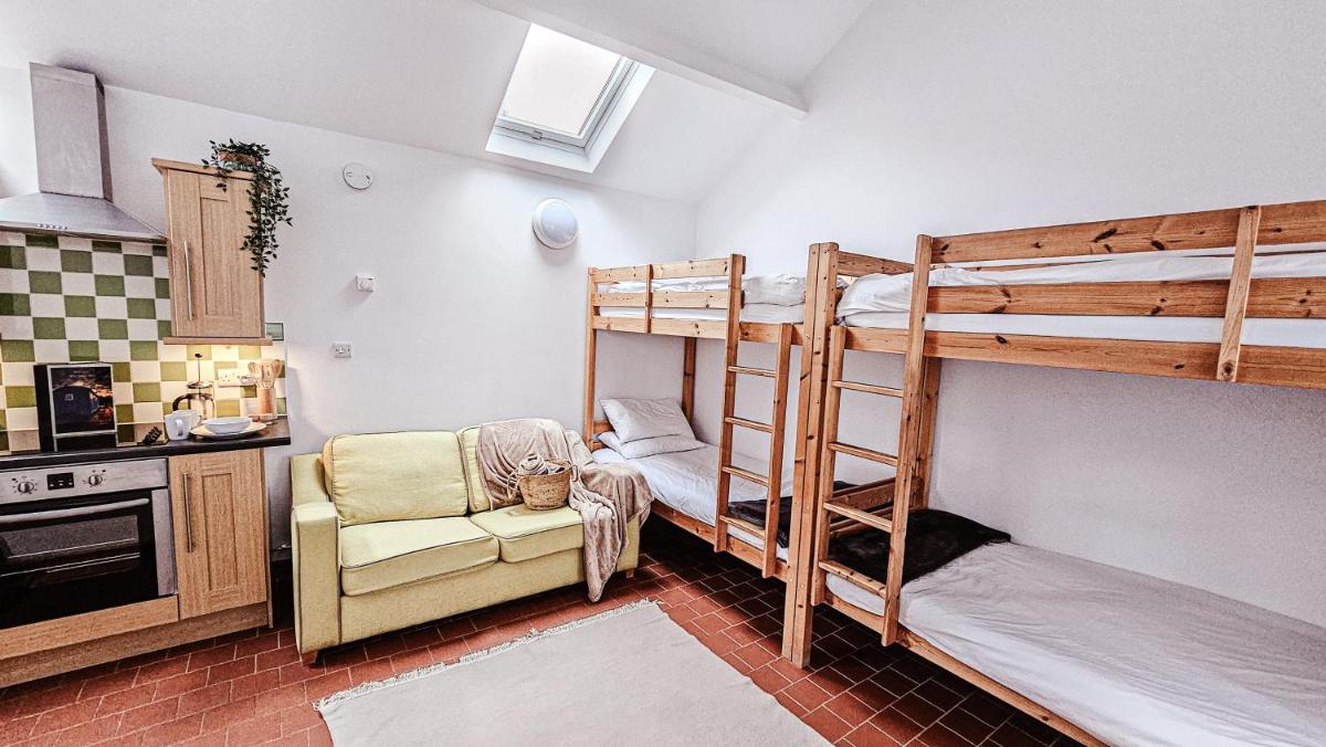 Wild Valley Bunkhouse - Housity