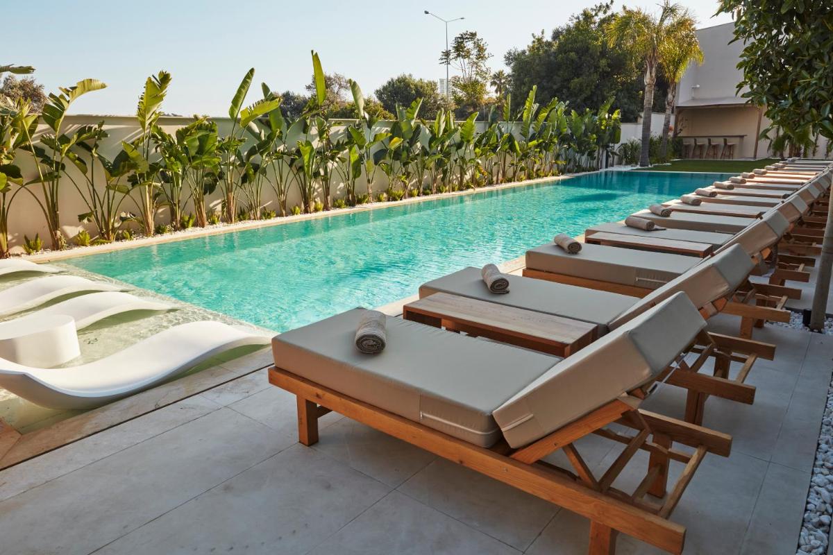 Venzi Ayayorgi-Adult Only 15 - Housity