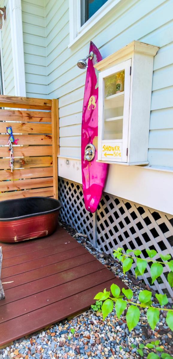 Luxurious Bohemian Bungalow in Lincolnville - Mins from Downtown! - Housity