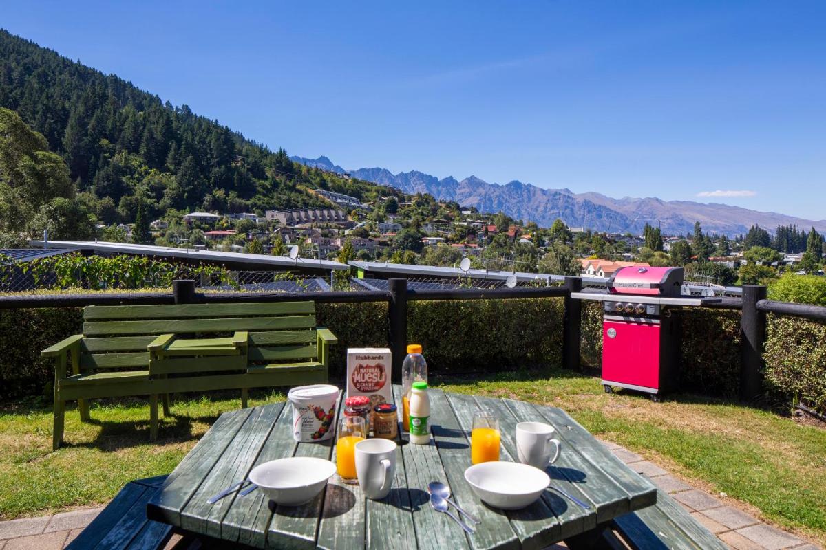 Pinewood Lodge - Housity