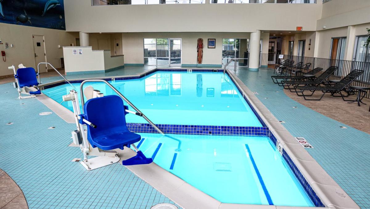 Gateway Hotel & Convention Center Grand Blanc Flint Airport Michigan - Housity