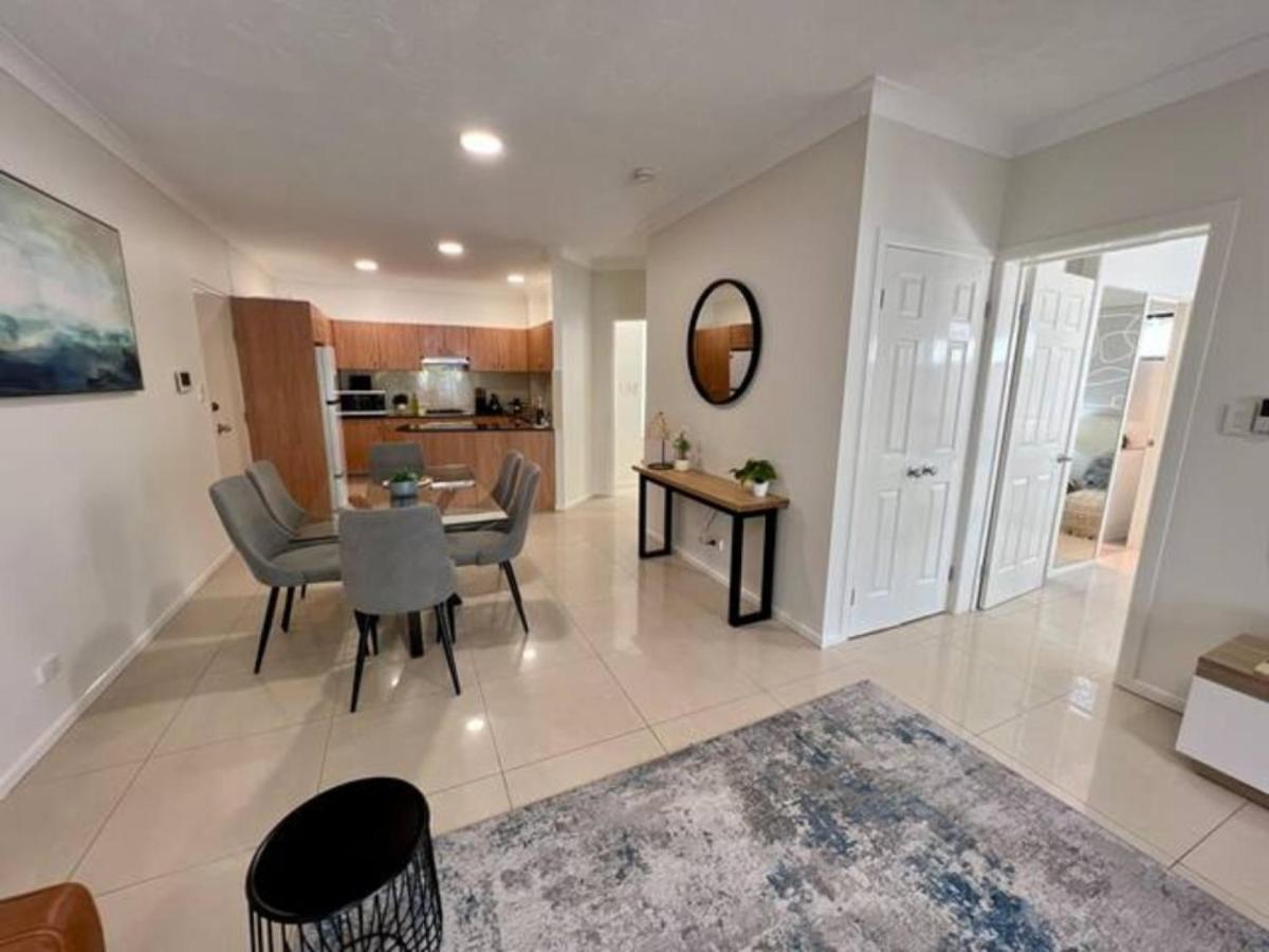 Suitetrails - Large Balcony Unit with Parking Included
