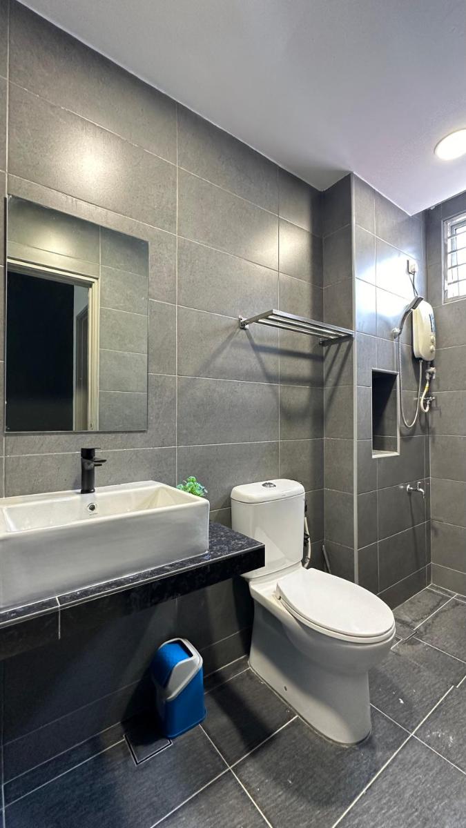 QuiteSpace - Housity
