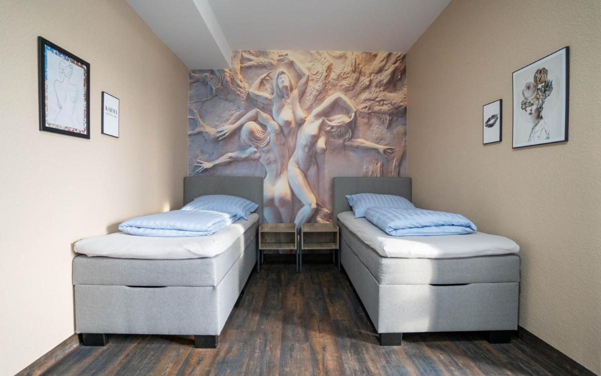 SKR Design - Housity