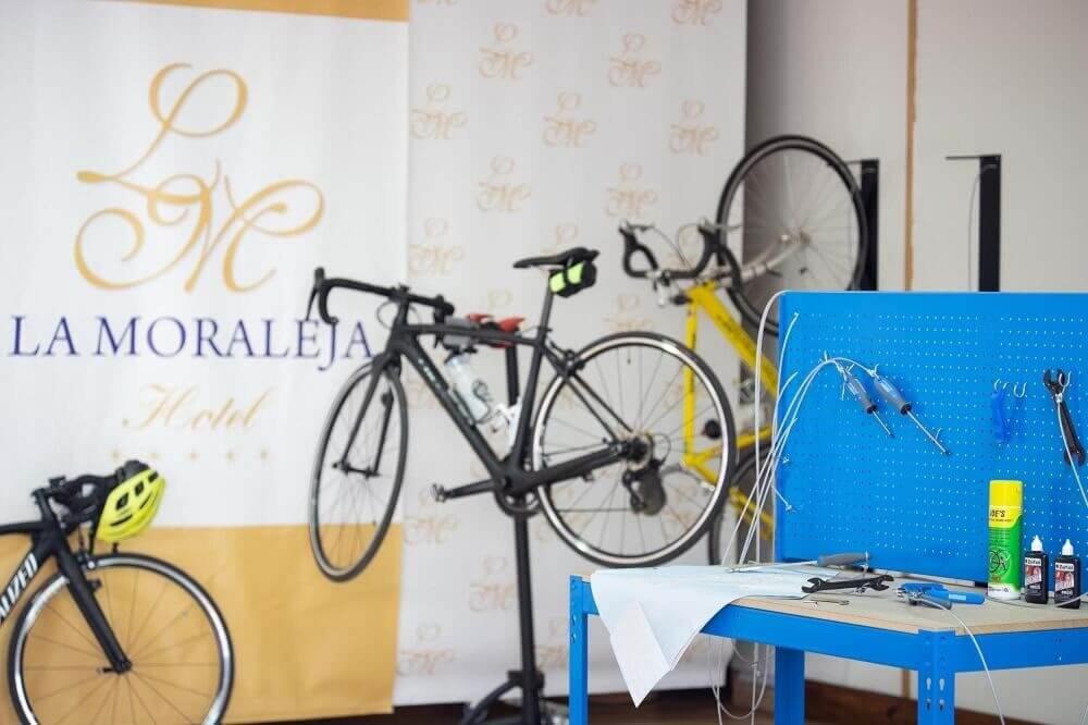 Montar en bicicleta en La Moraleja The Quiet Hotel - Adults Only o alrededores