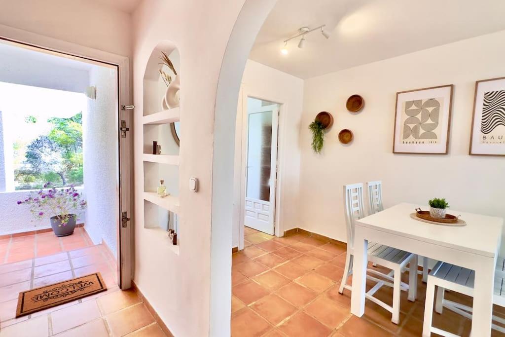 Atico Altea fully equiped,piscina y gratis parking - Housity