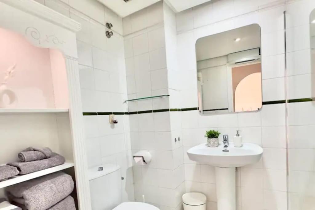 Atico Altea fully equiped,piscina y gratis parking - Housity