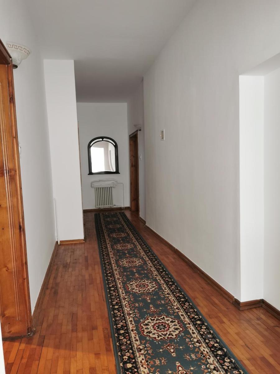 Five b - Housity