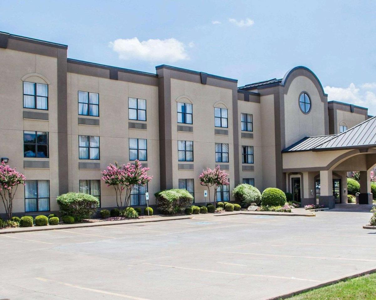 Comfort Suites McAlester - Housity