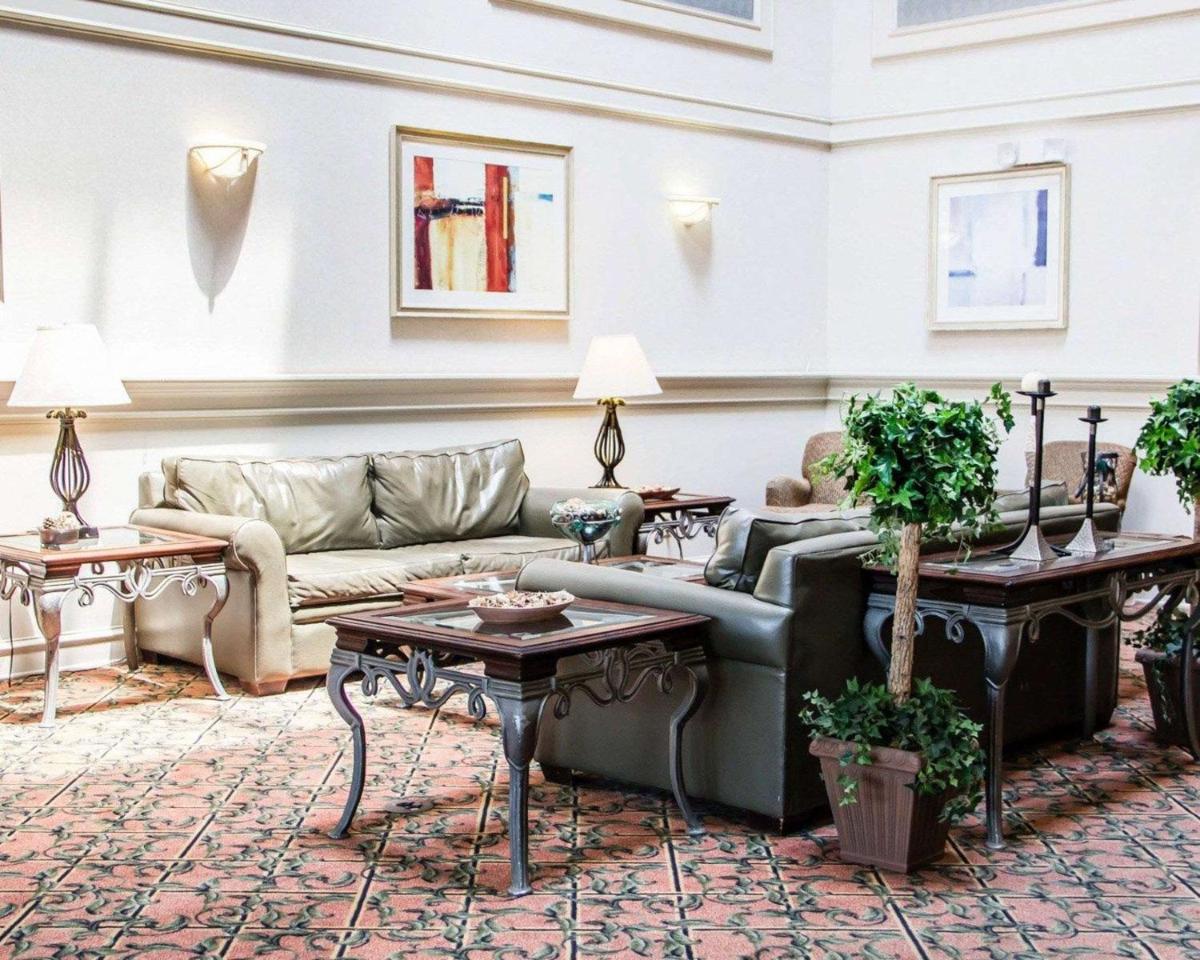 Comfort Suites McAlester - Housity
