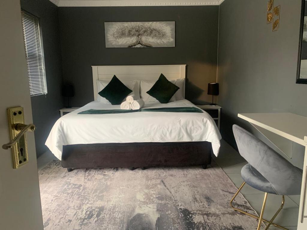 Eagle's Nest B&B - Housity