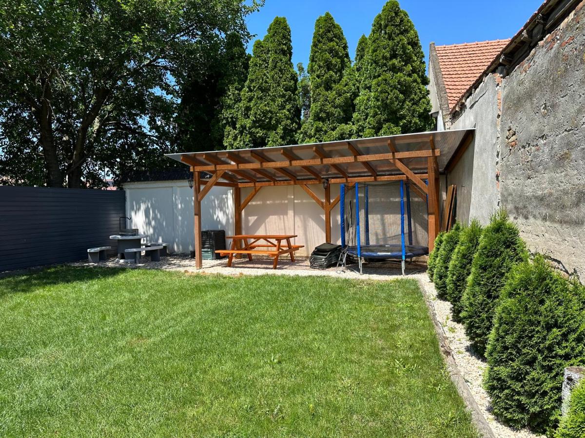 Vörösmarty apartmanház - Hizvo