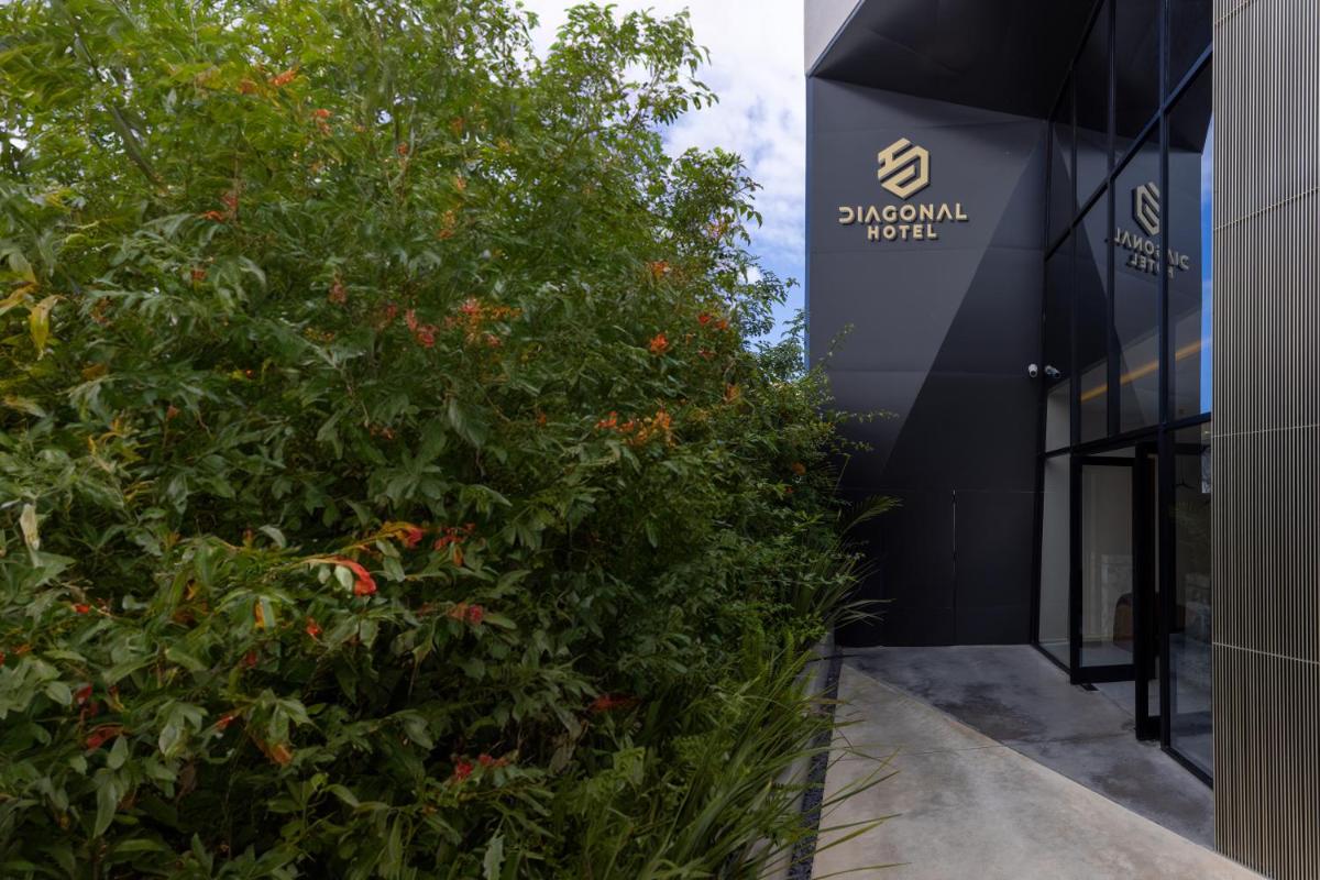 DIAGONAL HOTEL - Housity