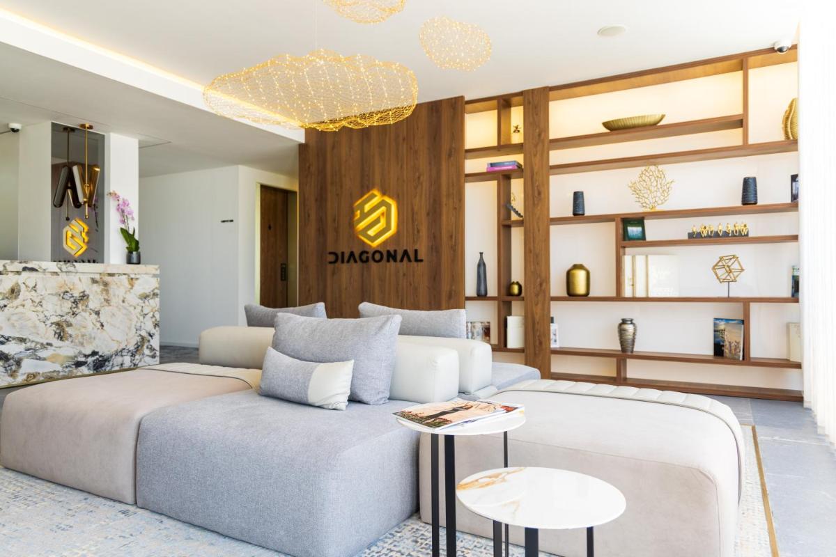 DIAGONAL HOTEL - Housity