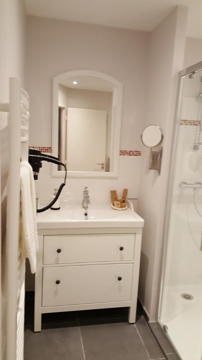 Hôtel Chez Jacqueline - Housity