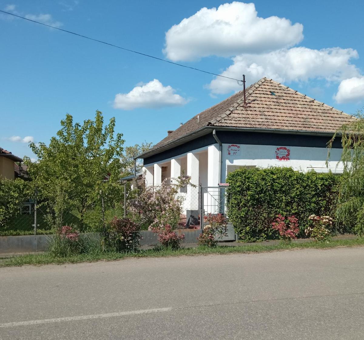 Suitetrails - Szelíd Tisza Vályog Vendégház Tiszafüred