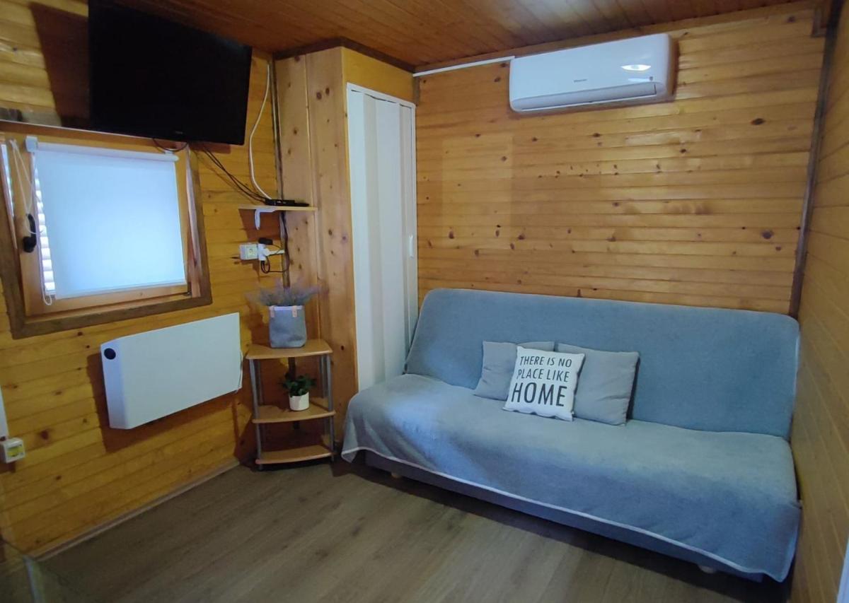 Počitniška hiška v kampu Moravskih Toplic& vključeni dve kopalni karti na dan - Housity