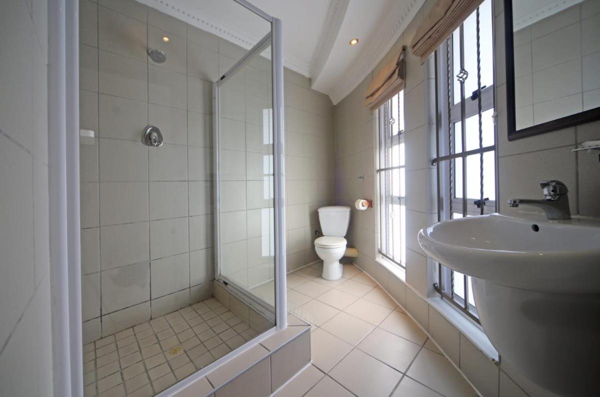 Savoy Lodge - Housity