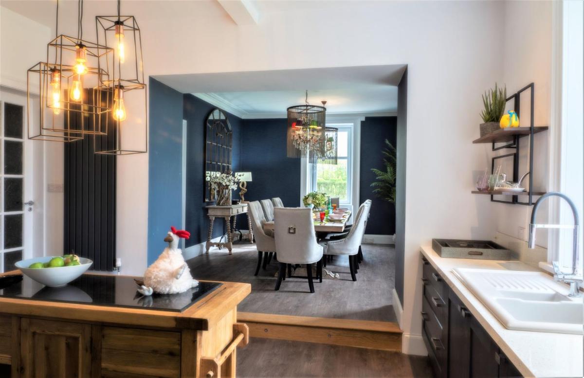 Broomlands Farmhouse - Housity