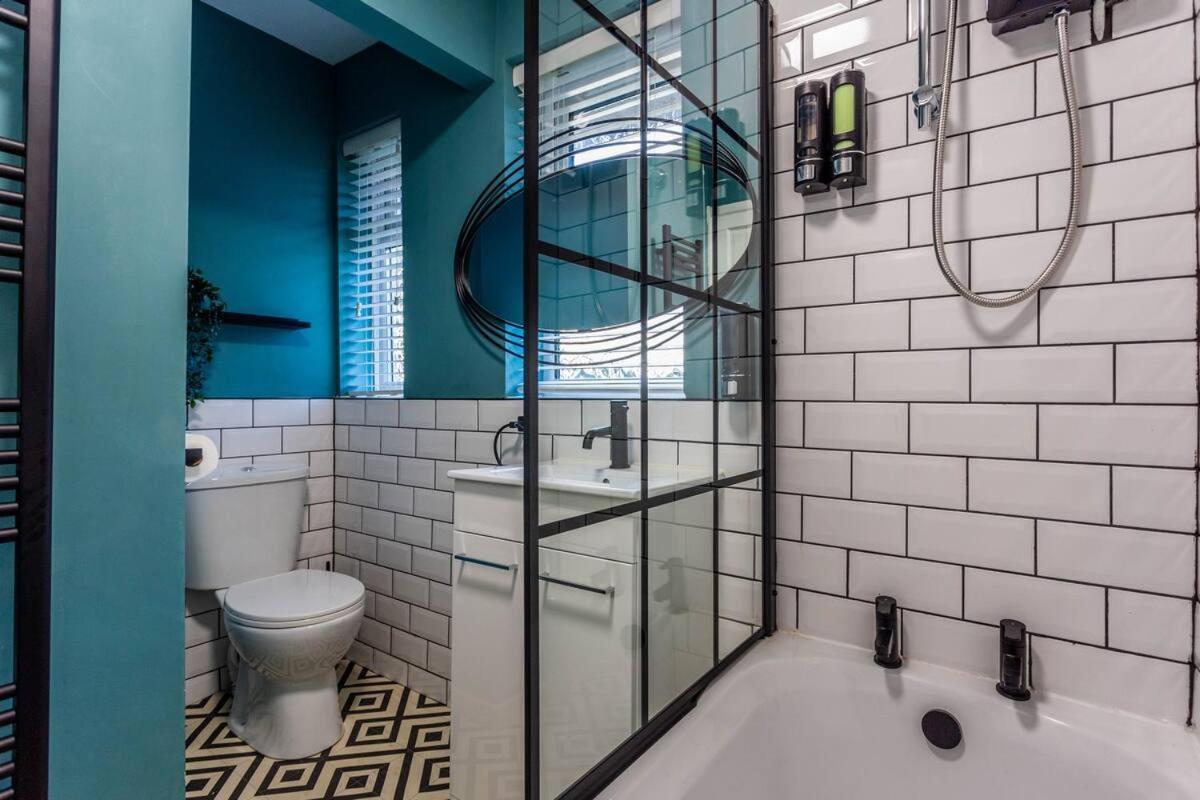 Newly refurb 3 bed with parking - Hizvo