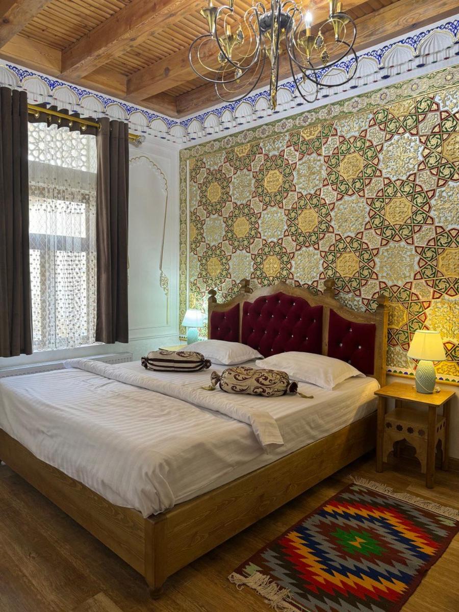 Asia Central Boutique - Housity