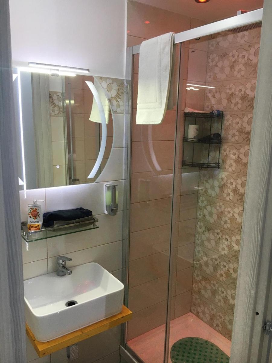 Bed and Breakfast Adriano - Housity