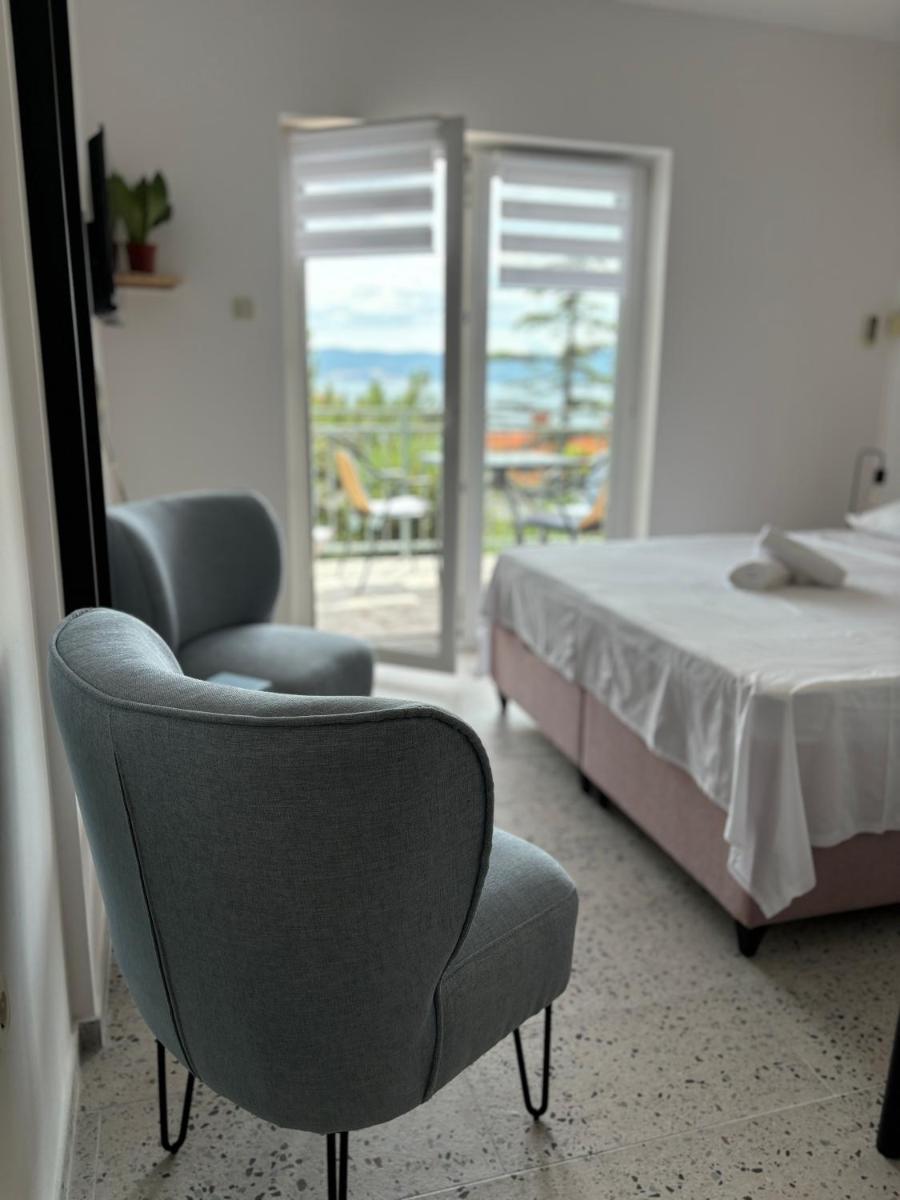 Suitetrails - Bed & Breakfast Ema
