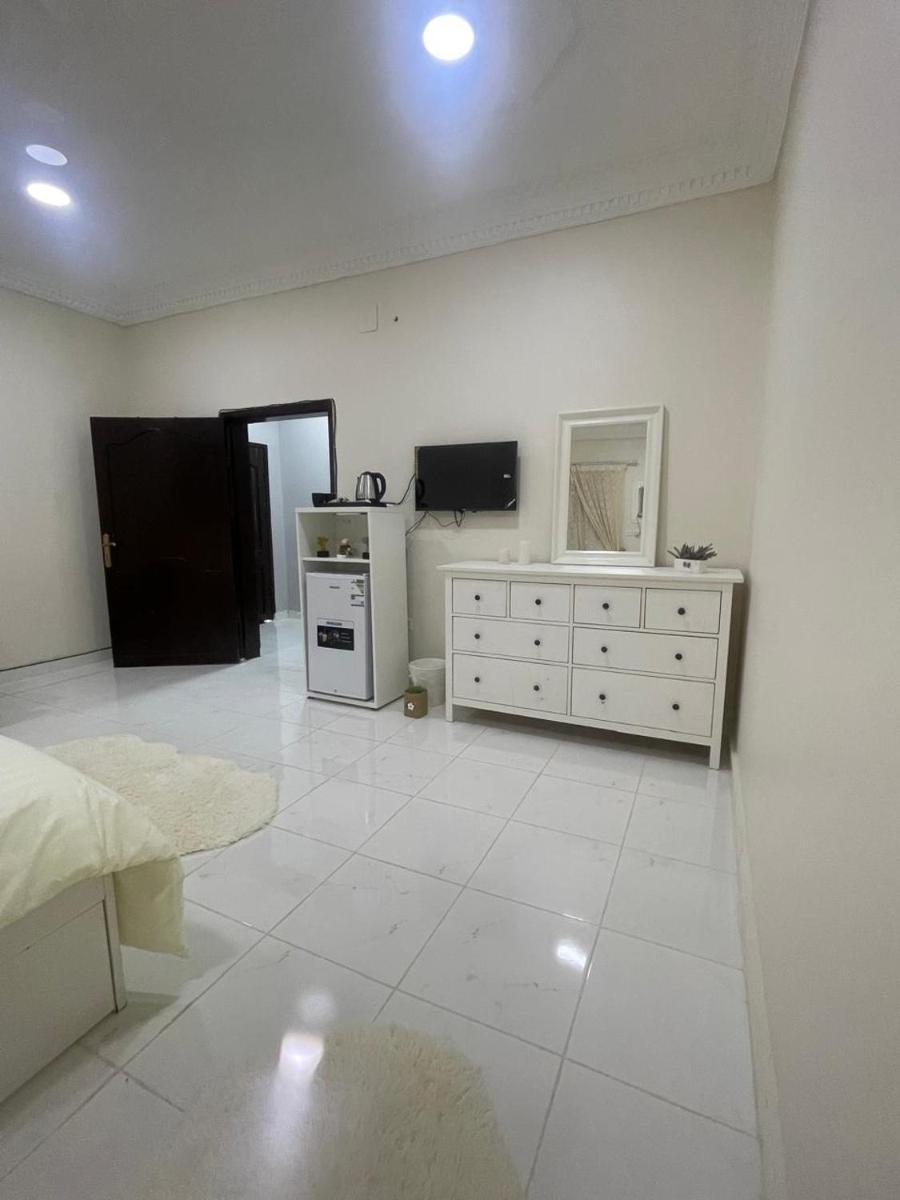 Jnh yjr ywmy - Housity