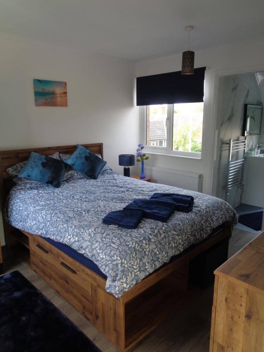 Blue Room Double en suite - Cambridgeshire - Housity