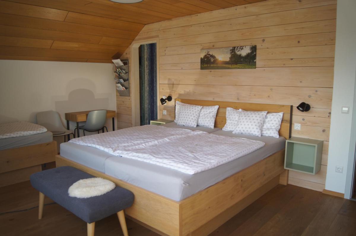 Ferienwohnung im Obstgarten - Housity