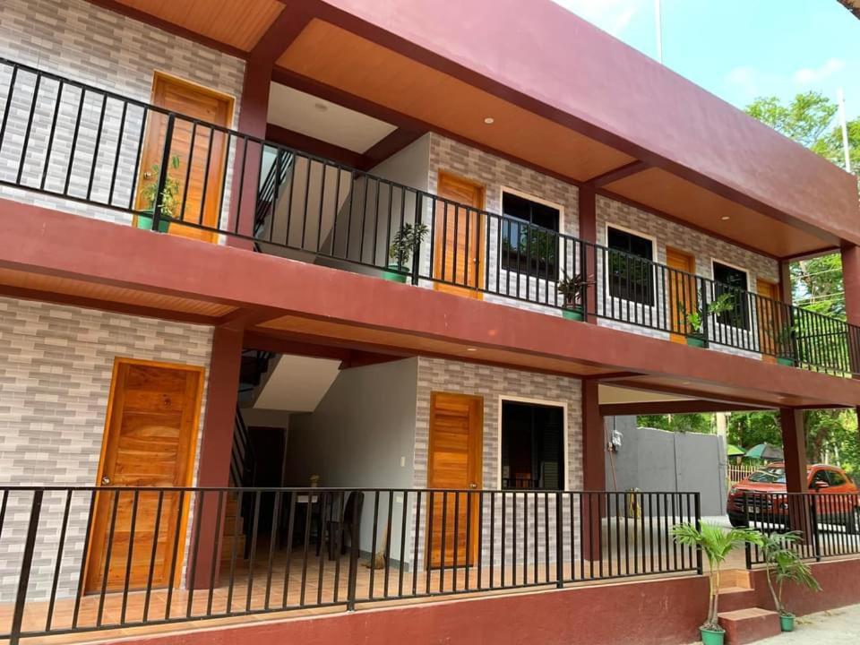 Llaguno City Inn - Housity