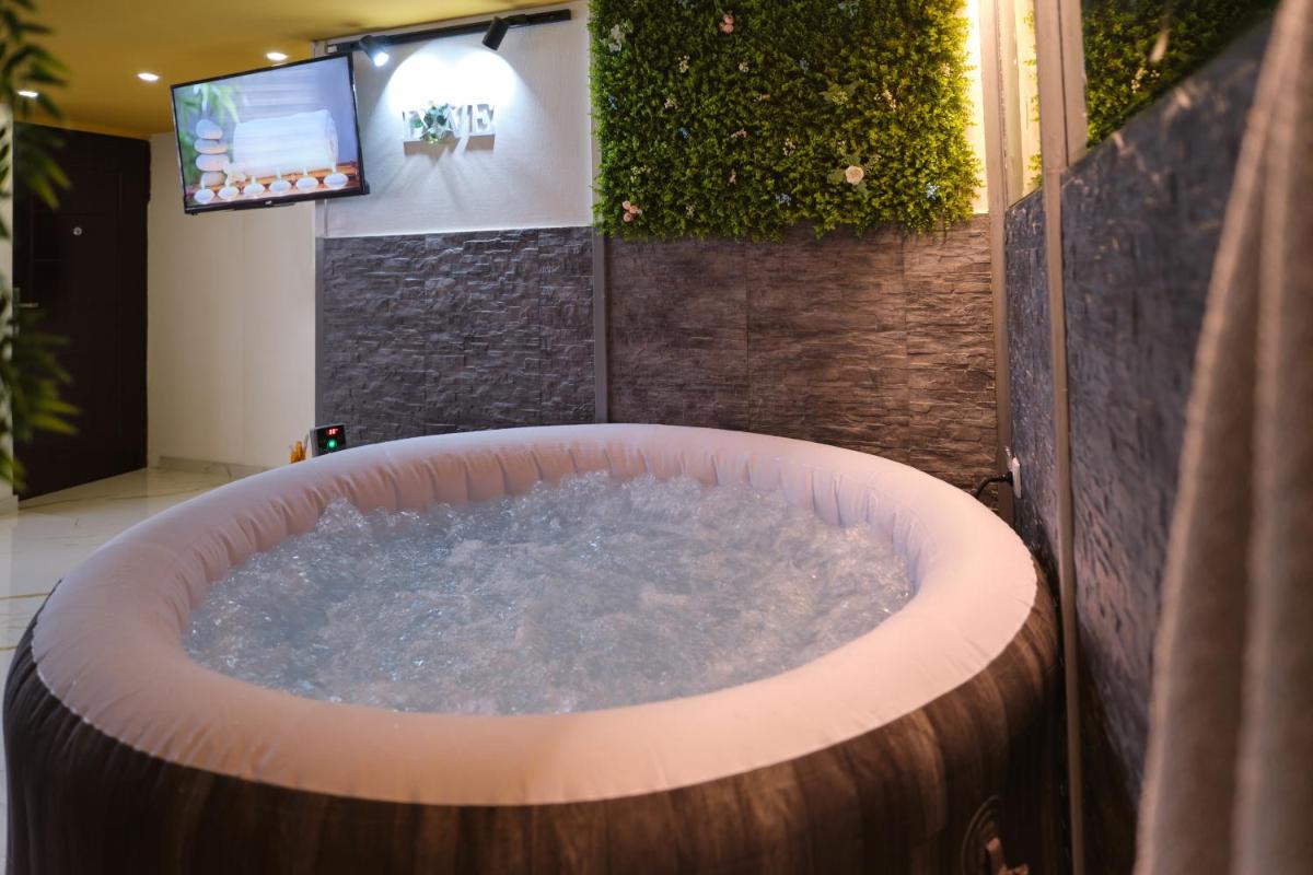 Apartman - Jacuzzi Spa - Tvrđava Travnik - Housity