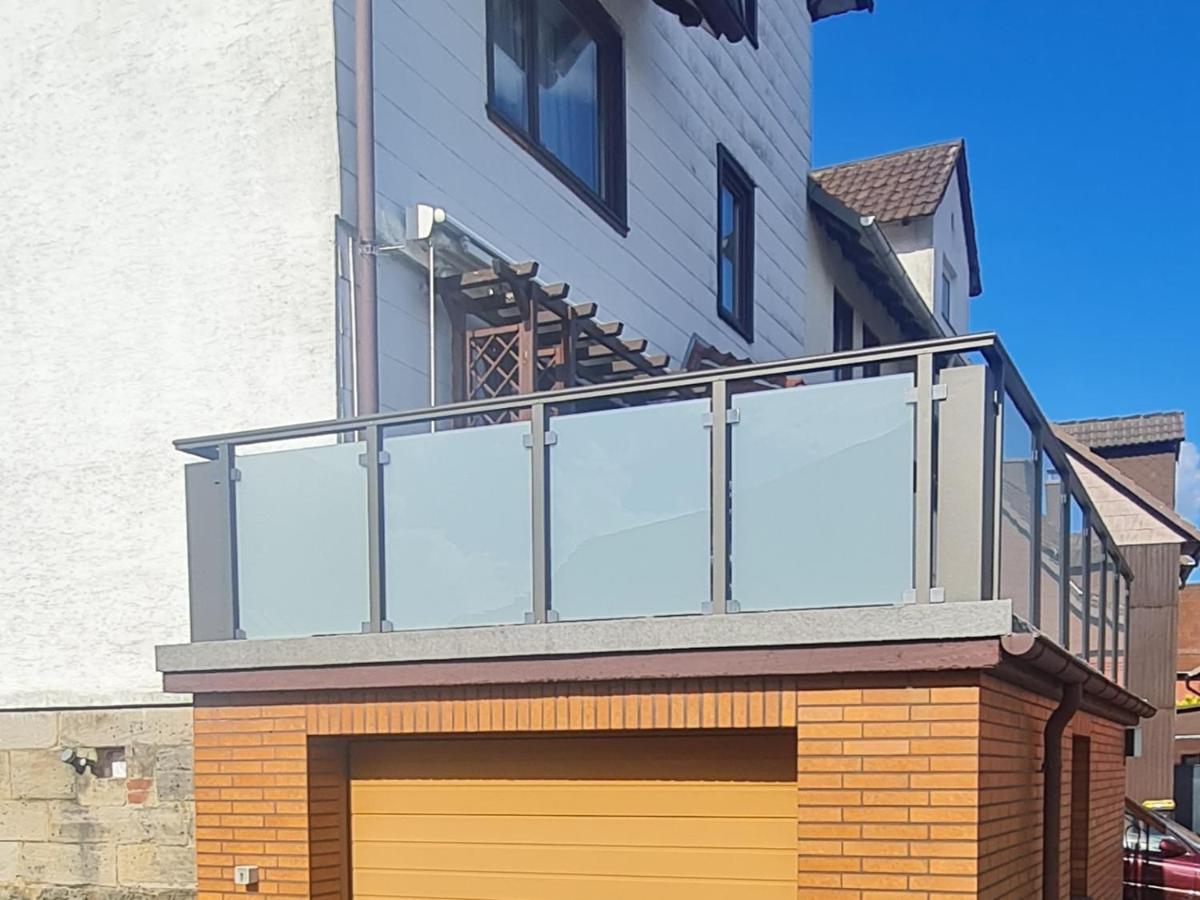 Schöne Ferienwohnung mit Balkon und Terrasse in ruhiger Lage - Housity