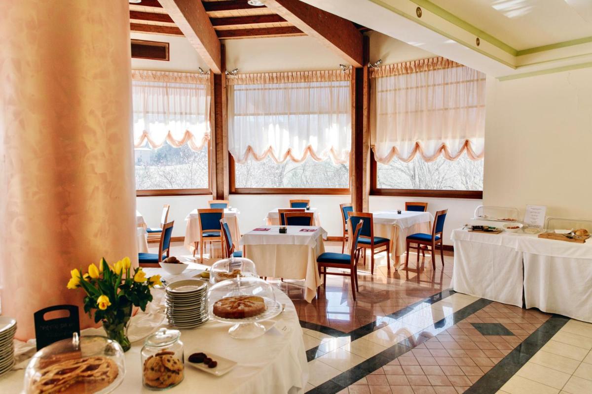 Hotel Le Grotte - Housity