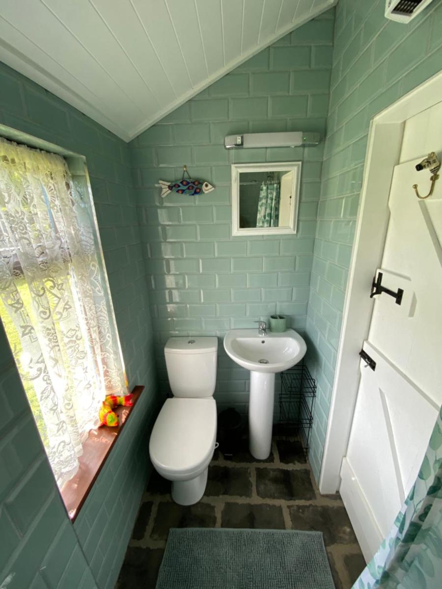 Unique Old Stone Cottage - Housity