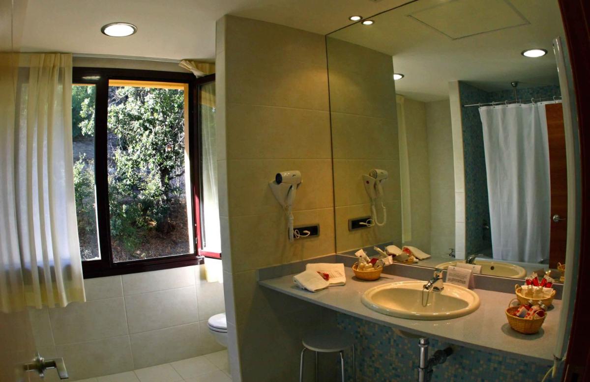 Un baño de Hotel Balneario Valle del Jerte