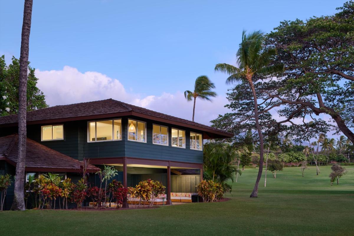 Royal Lahaina Resort & Bungalows - Housity