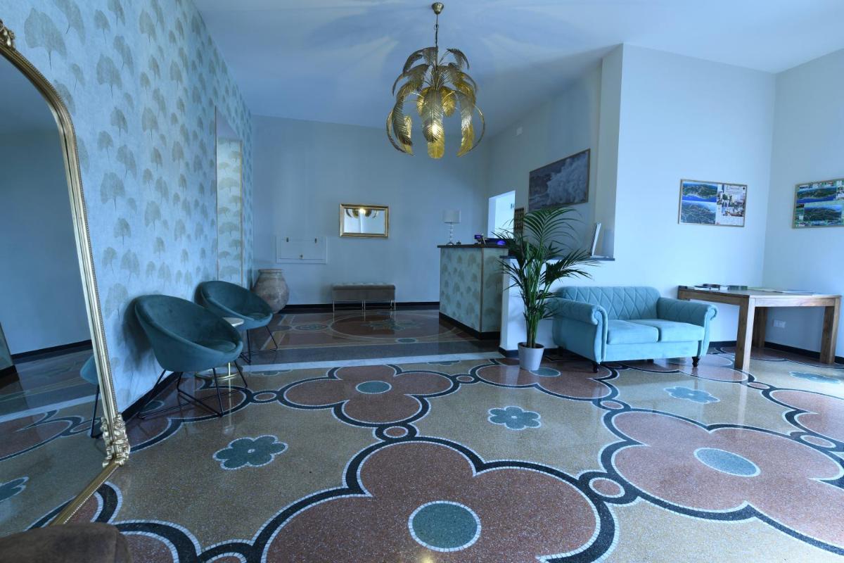 Hotel La Tavernetta - Housity