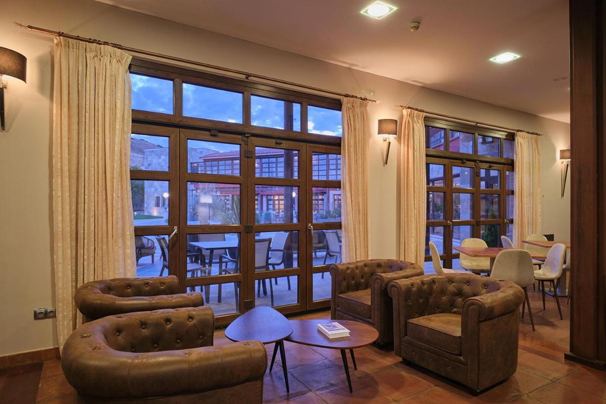 Zona de estar de Hotel Spa Villa Nazules