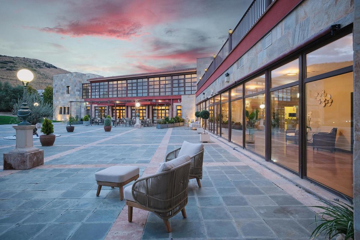 Hotel Spa Villa Nazules - Housity