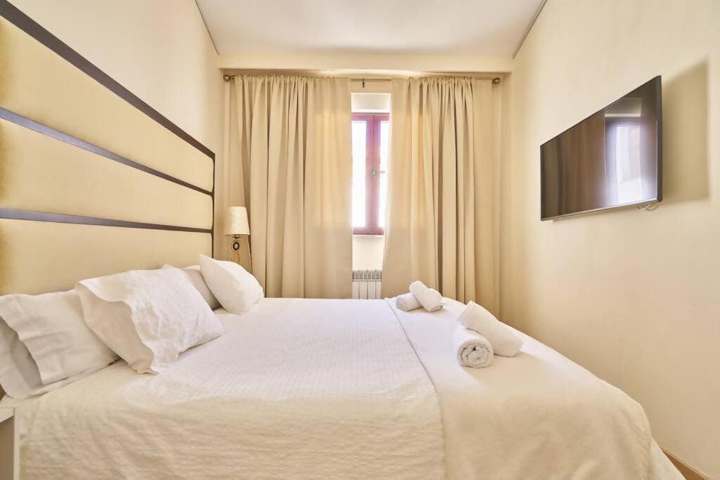 Alojamiento histórico Universidad Salamanca III - Housity